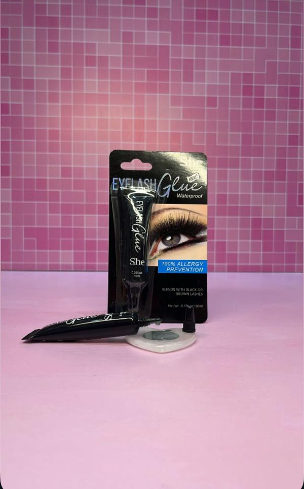 GOMA PESTAÑAS BLACK SHE EG680B