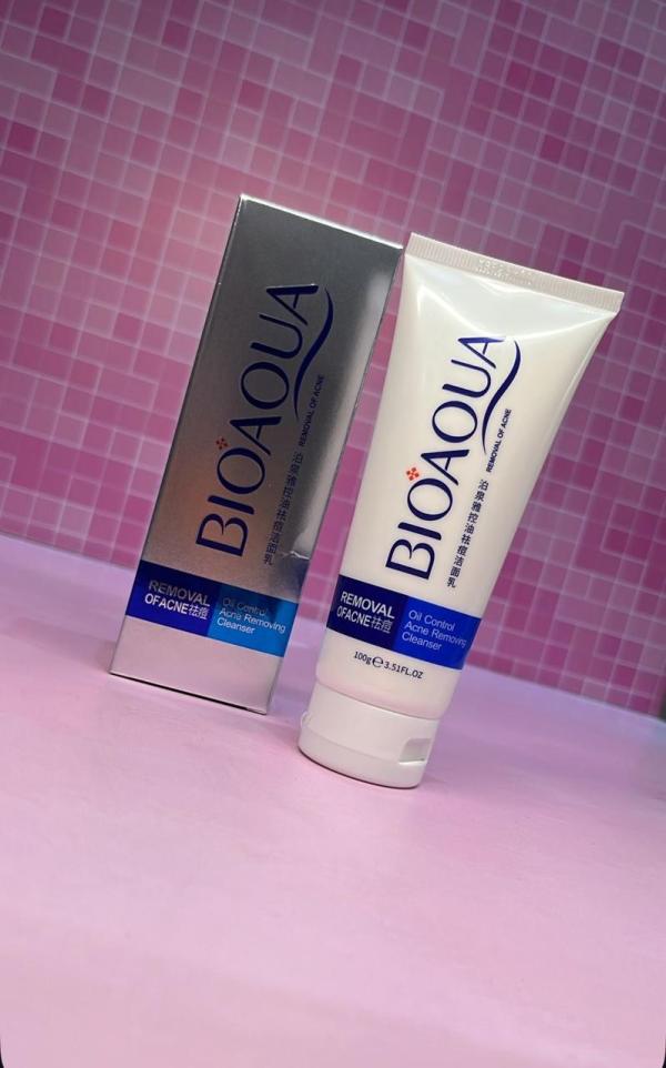 LIMPIADOR FACIAL ANTI ACNE BQY00057